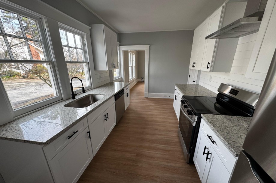 House in Marietta - 1052-4