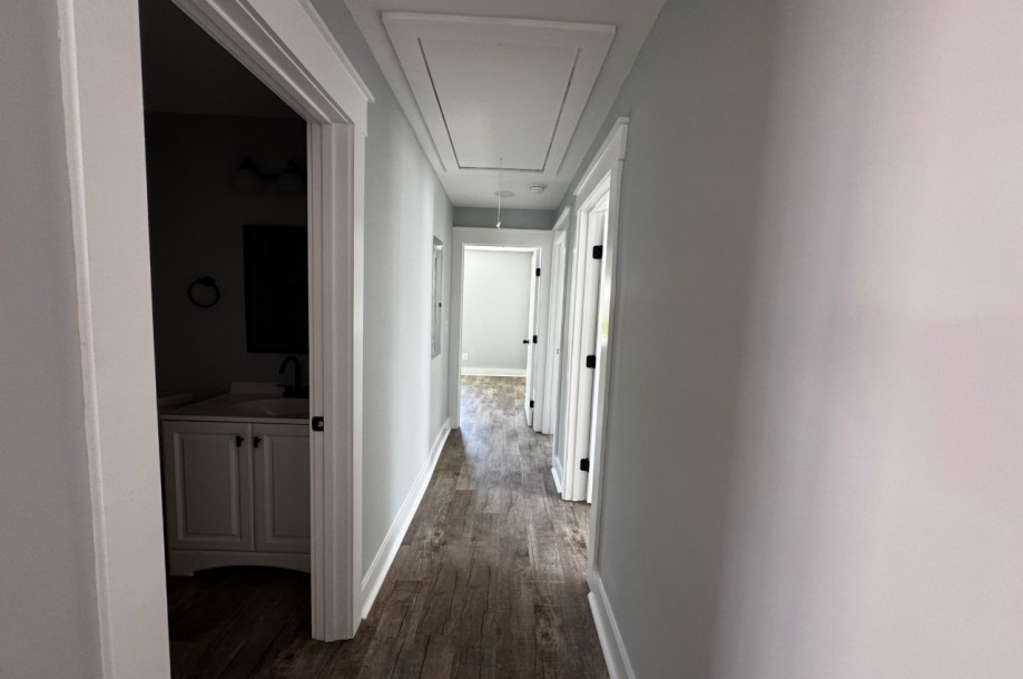 House in Mableton - 1099 (A)-8